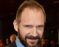 WHAT IS THE ZODIAC SIGN OF RALPH FIENNES?